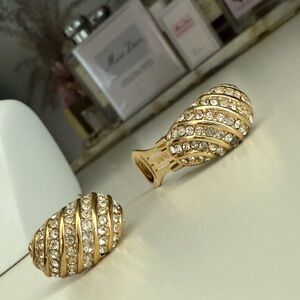 Christian Dior 18k gold plated vintage clip on earrings